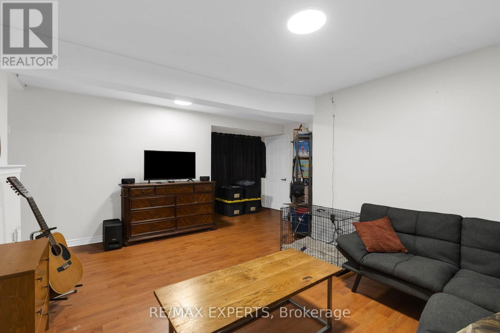 1 CAMERON COURT - 30