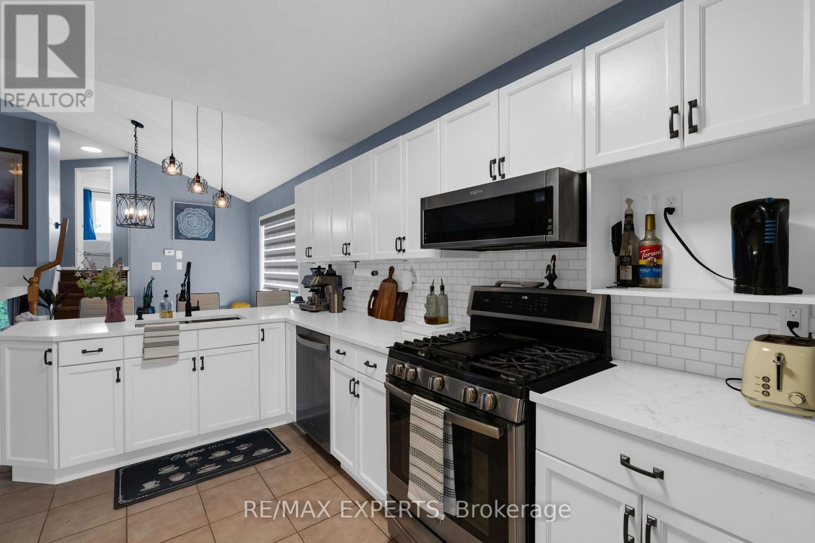 1 CAMERON COURT - 6
