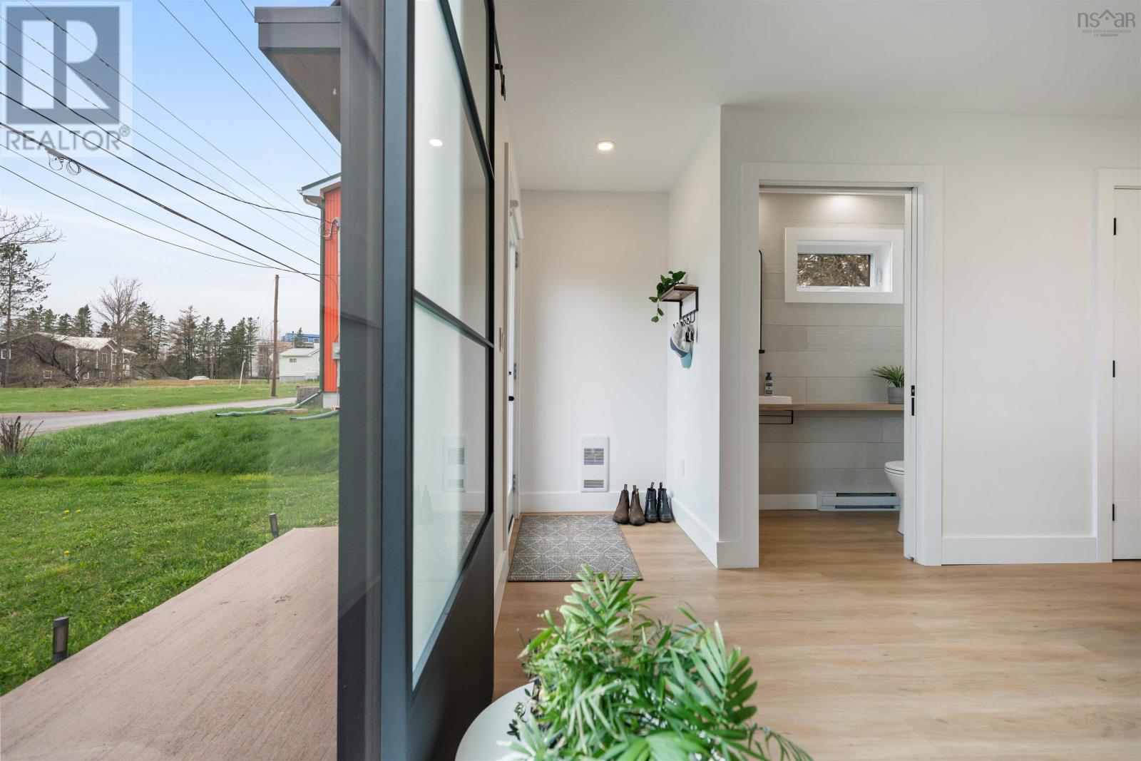 567 Young Street - 14