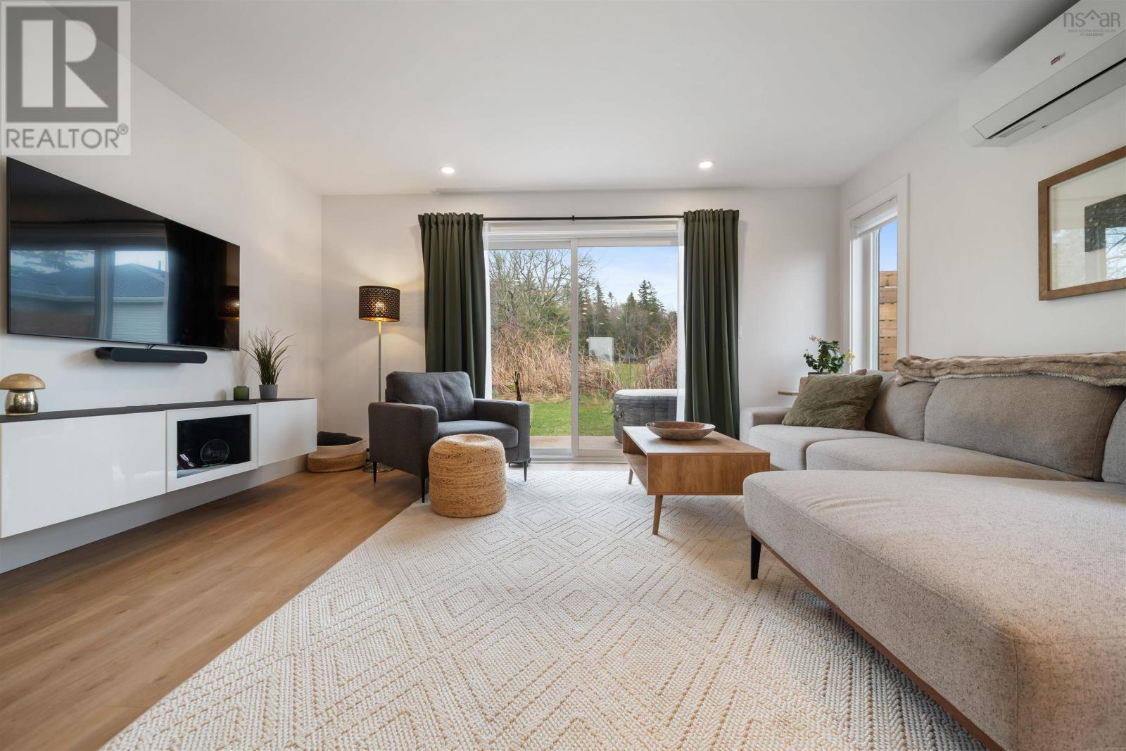 567 Young Street - 22