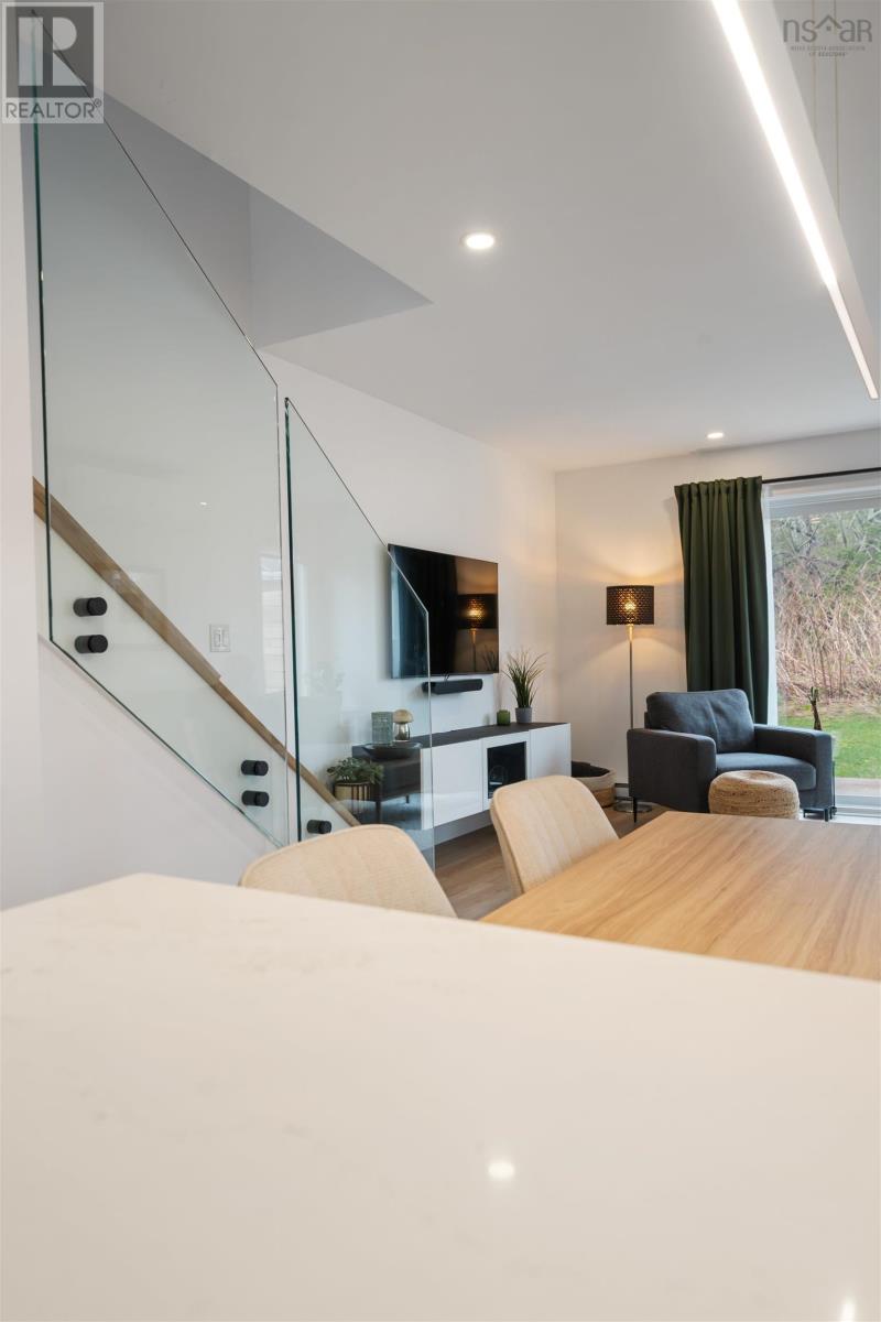 567 Young Street - 26