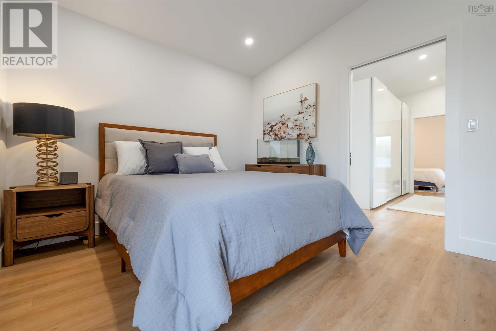 567 Young Street - 30