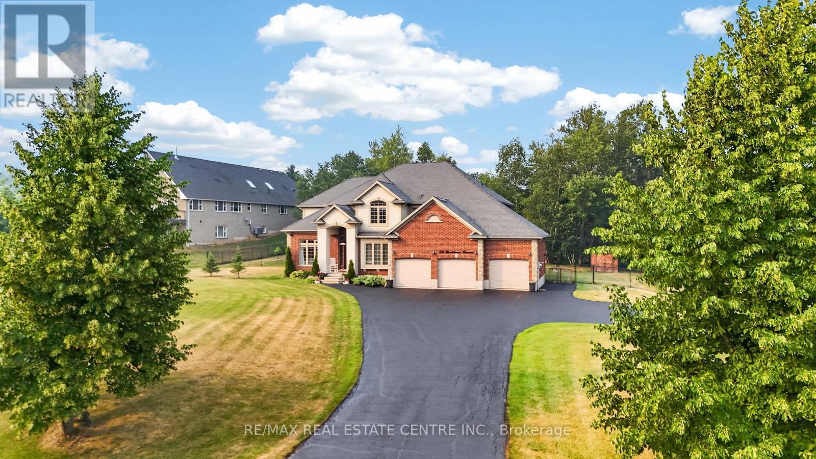 24 BROOKHAVEN CRESCENT - Image 42