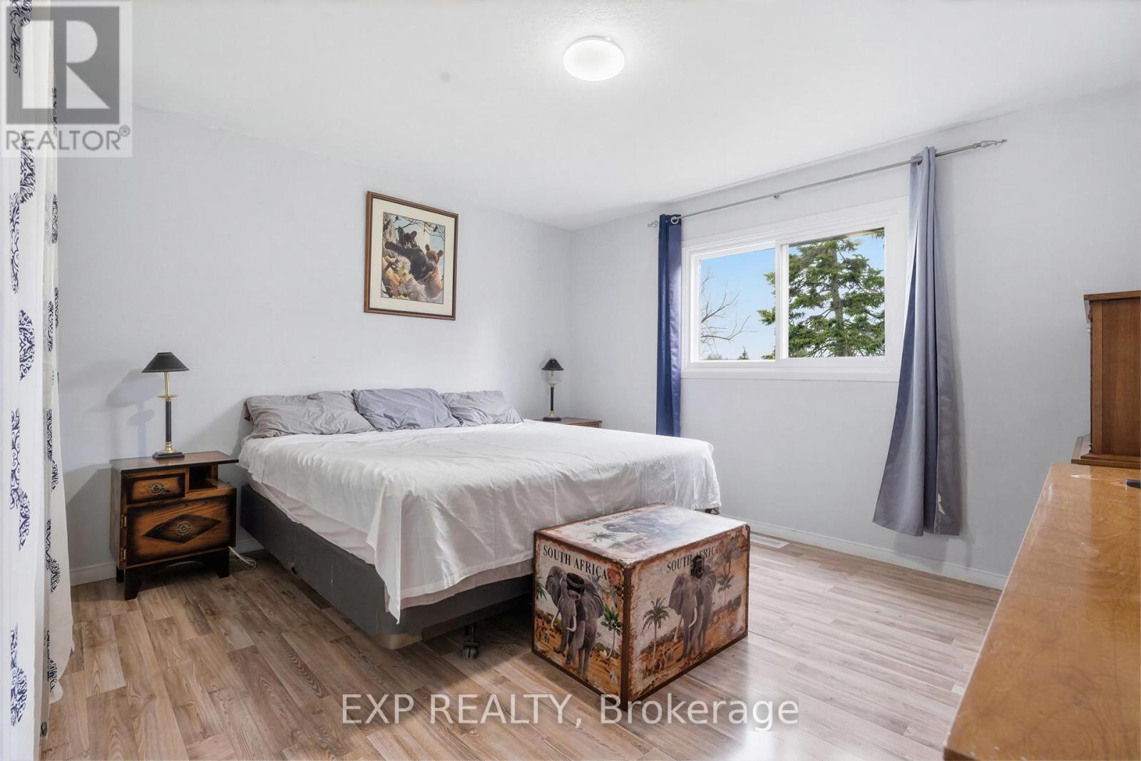 8 ABBOTT LANE - 20
