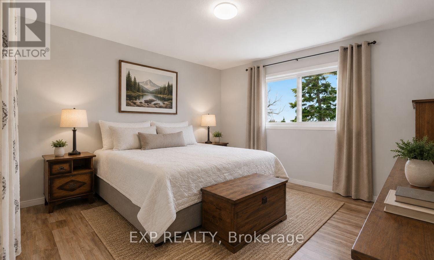 8 ABBOTT LANE - 5