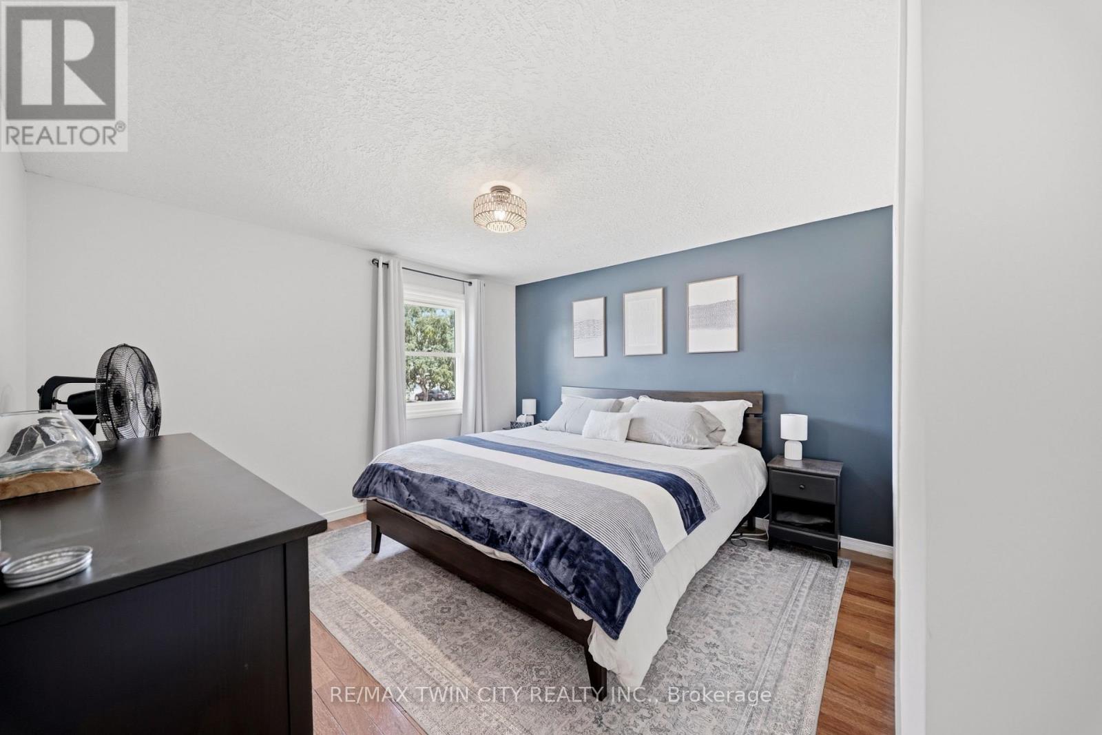 7 GLENDAN COURT - 15