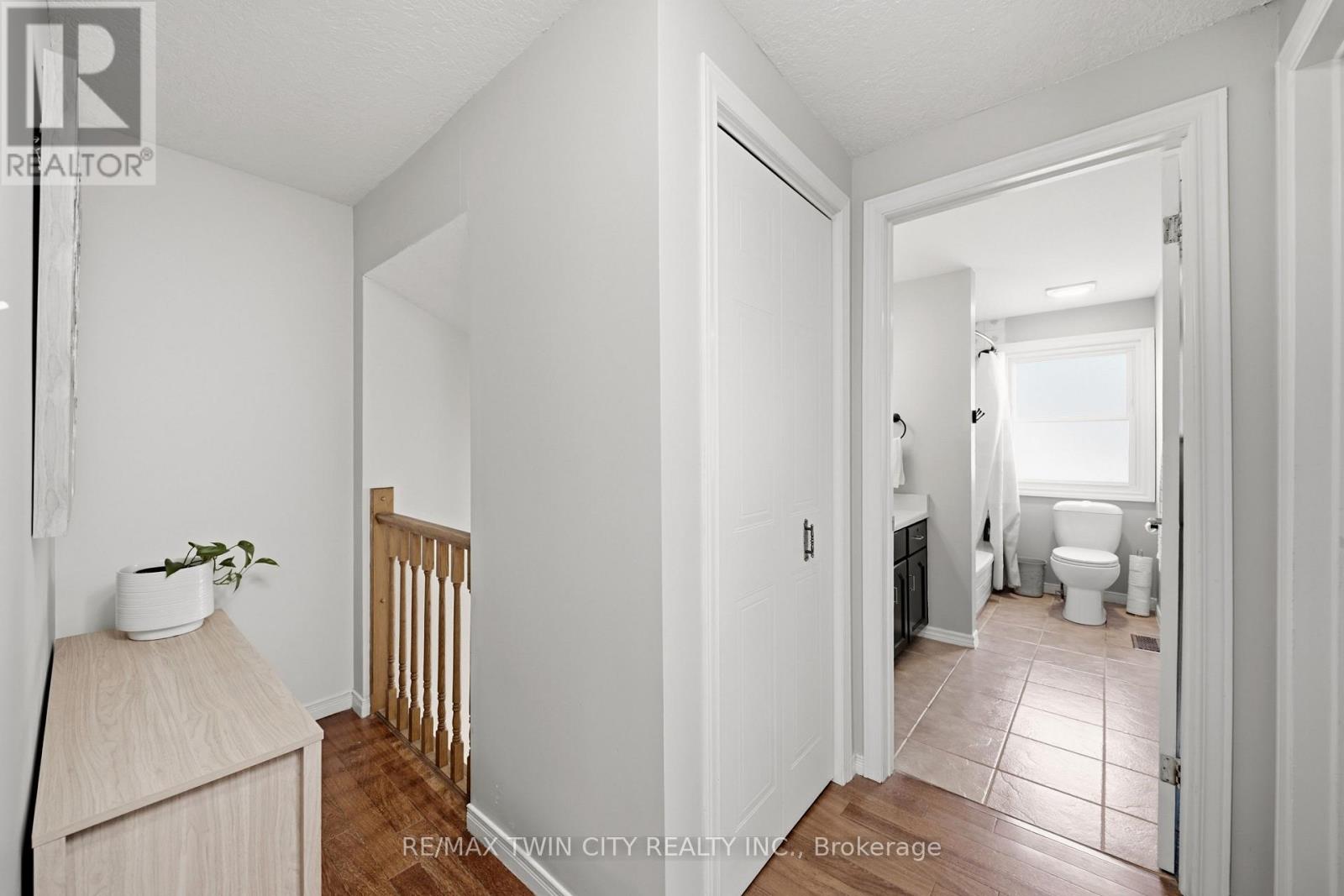 7 GLENDAN COURT - 20