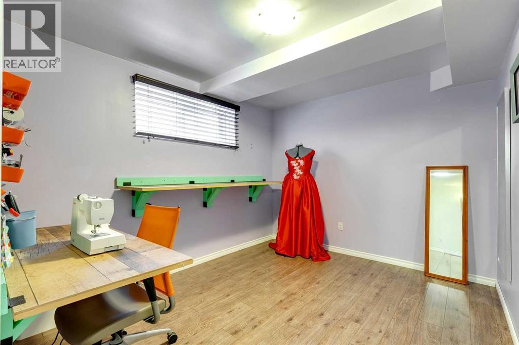 203 Bishop Mews NW - 16