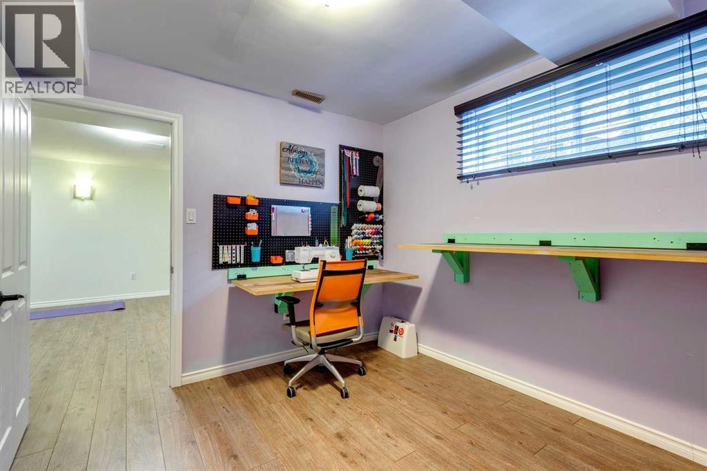 203 Bishop Mews NW - 17