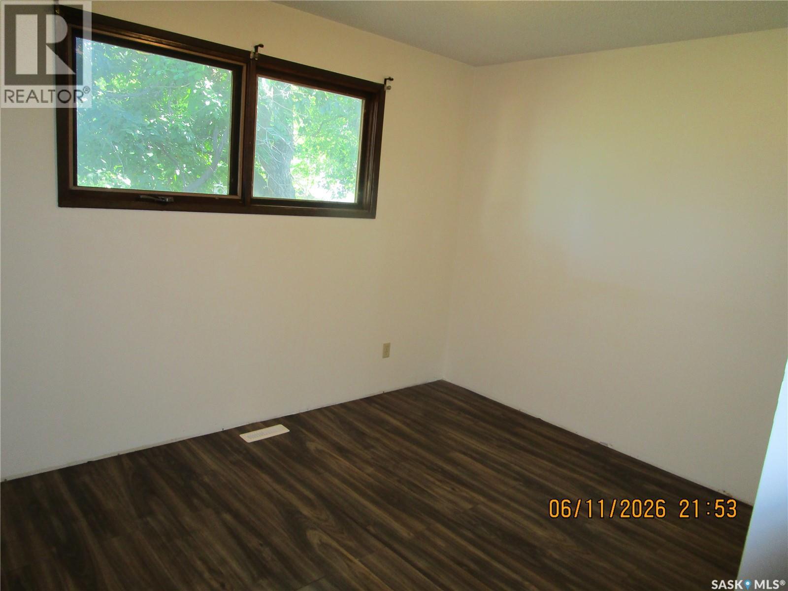 504 4th AVENUE W - 17