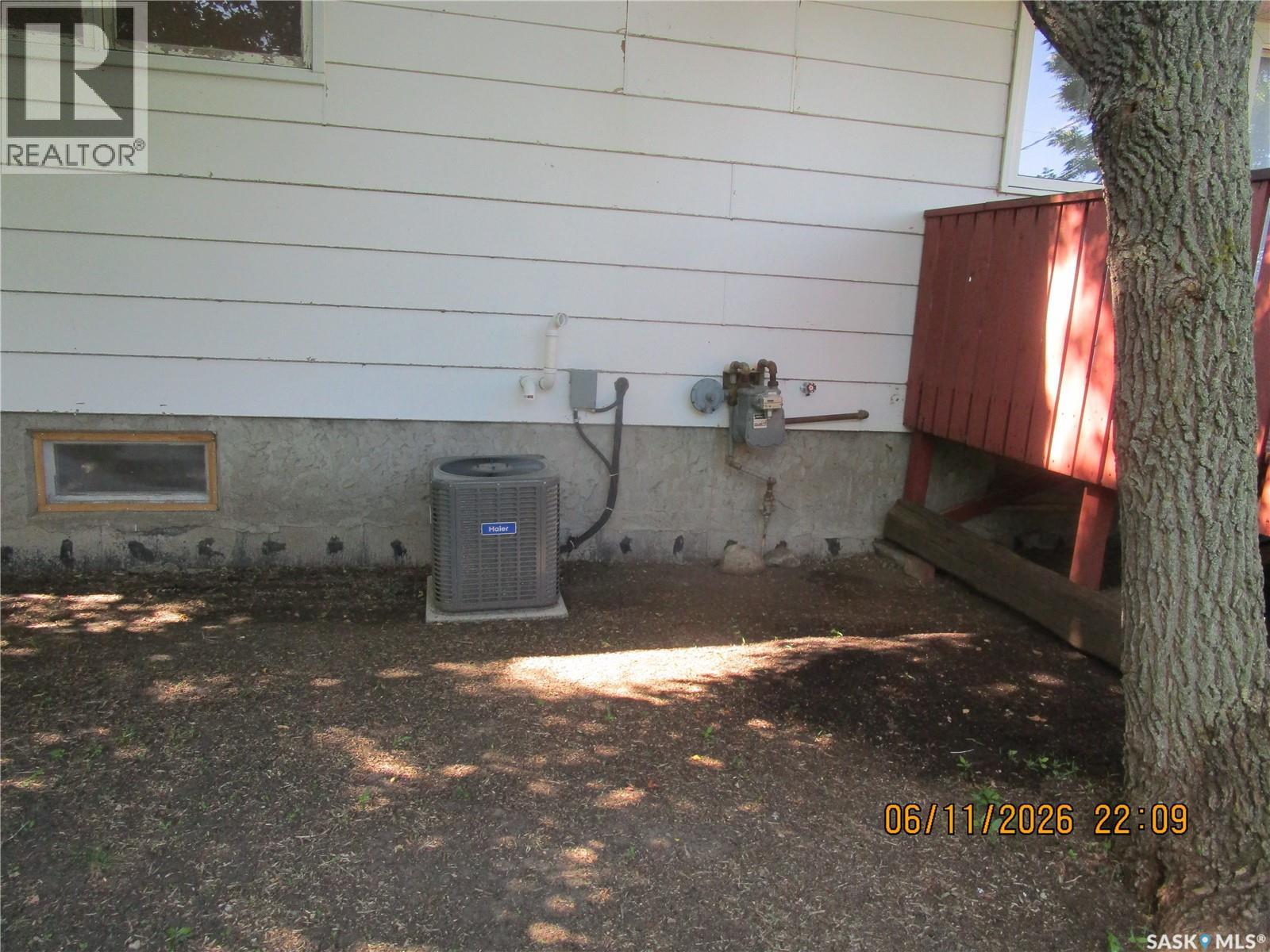 504 4th AVENUE W - 4