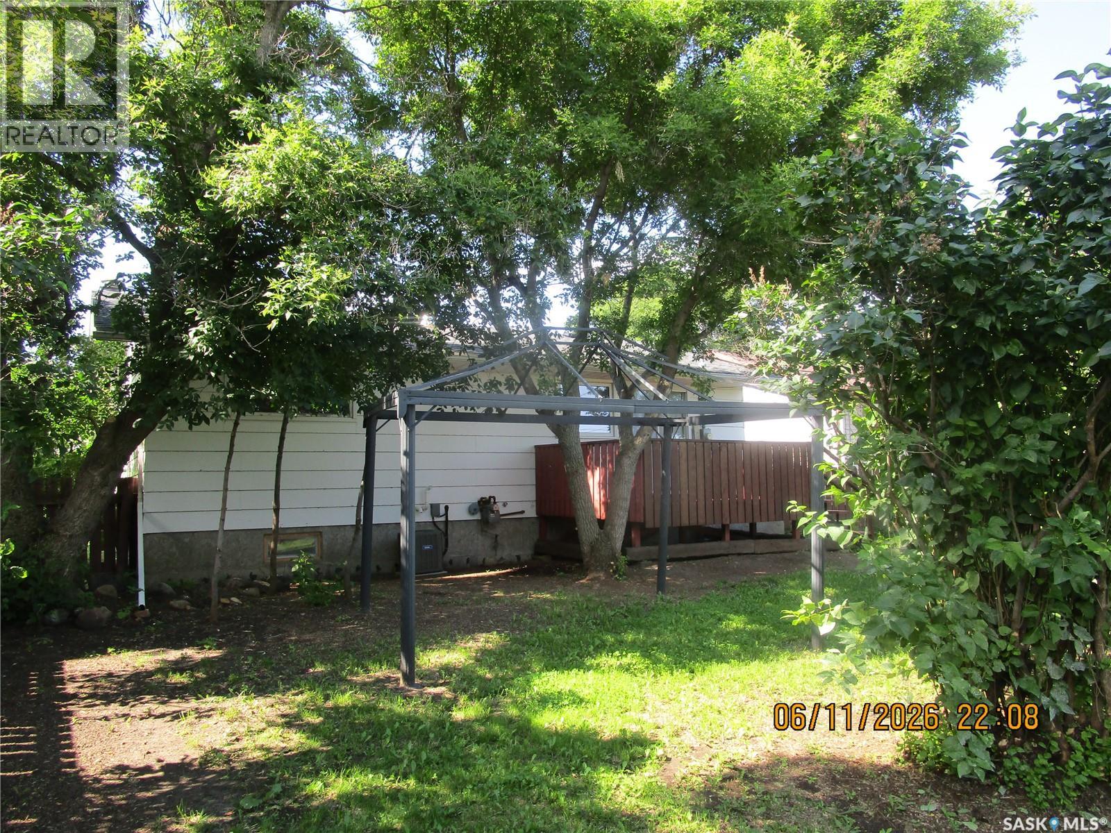504 4th AVENUE W - 5