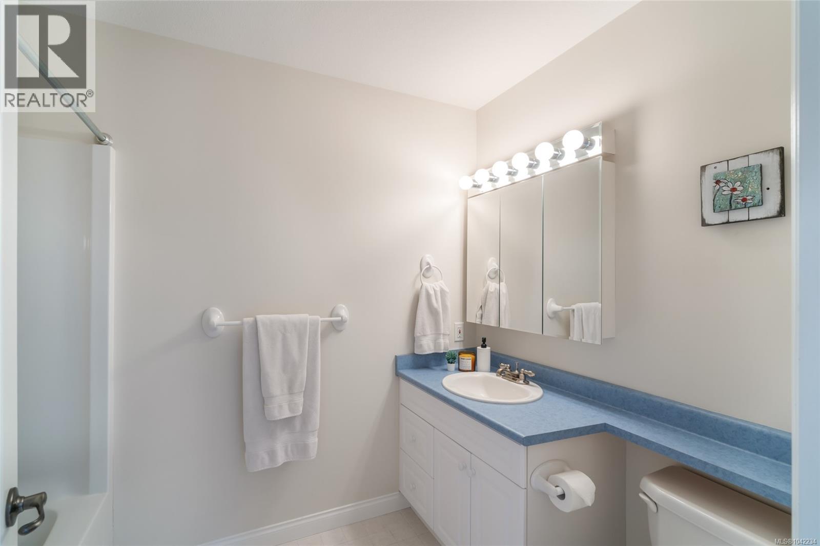 1765 Admiral Tryon Blvd - 54