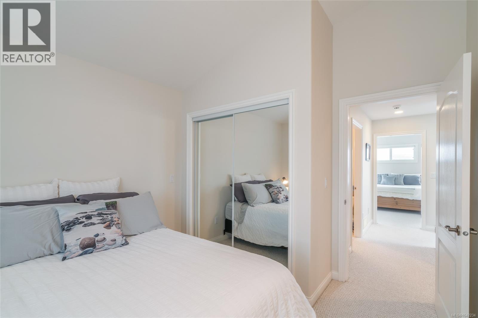 1765 Admiral Tryon Blvd - 50