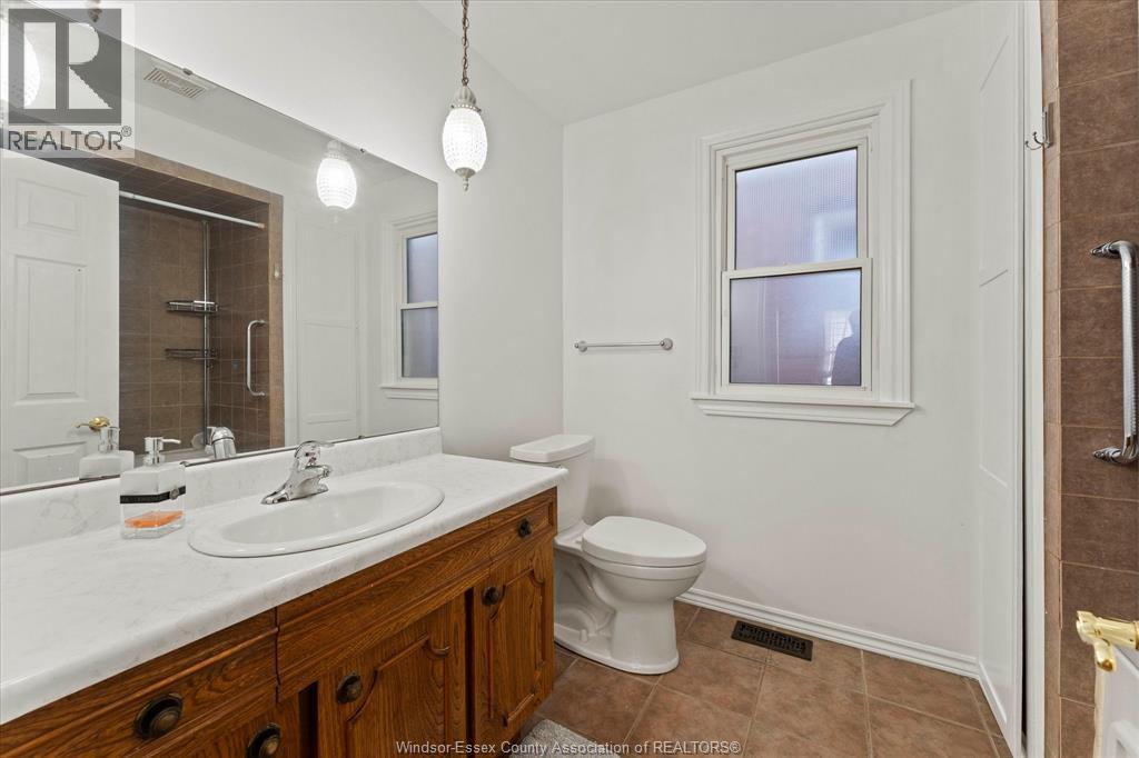 1167 BRUCE AVENUE - 17