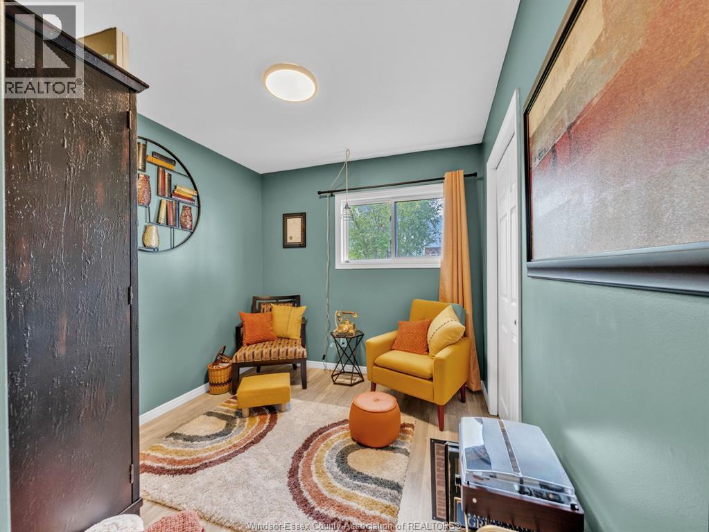 290 LAKE STREET - 33