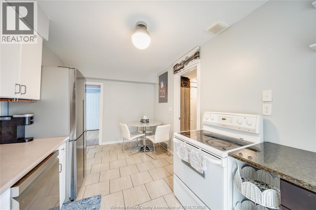2628 MEIGHEN ROAD - 10