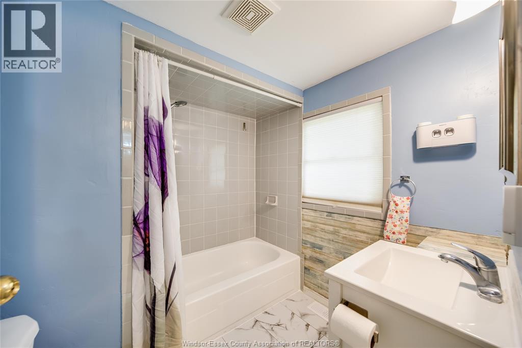 2628 MEIGHEN ROAD - 22