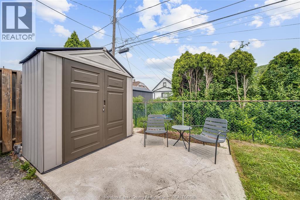 2628 MEIGHEN ROAD - 29
