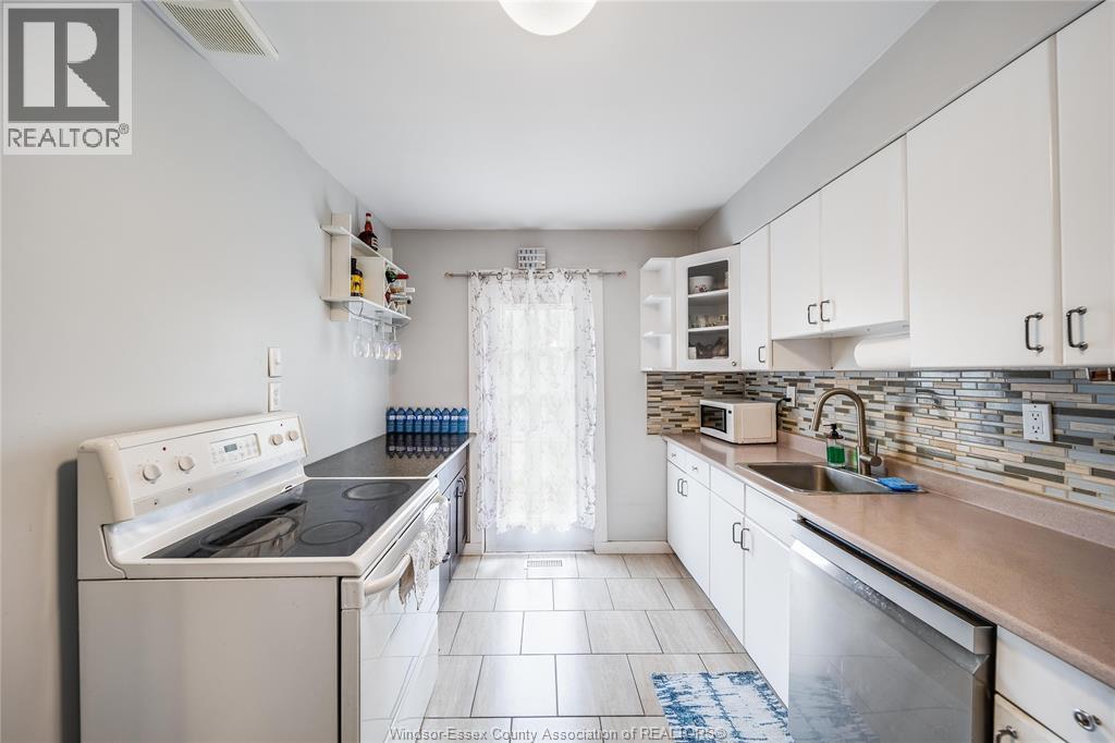 2628 MEIGHEN ROAD - 8