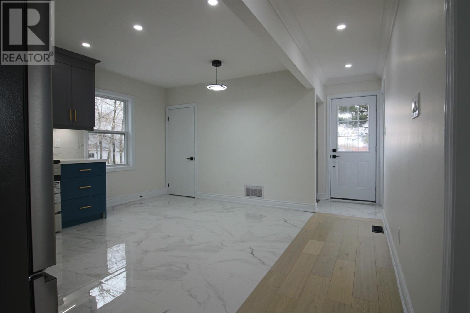 35 Walnut ST - 12