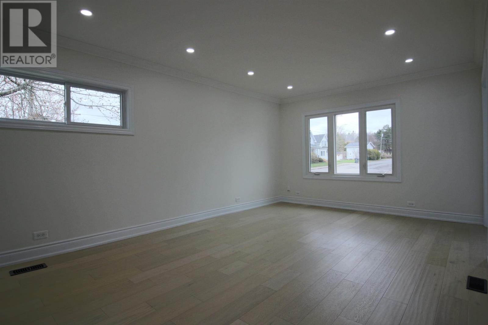 35 Walnut ST - 10