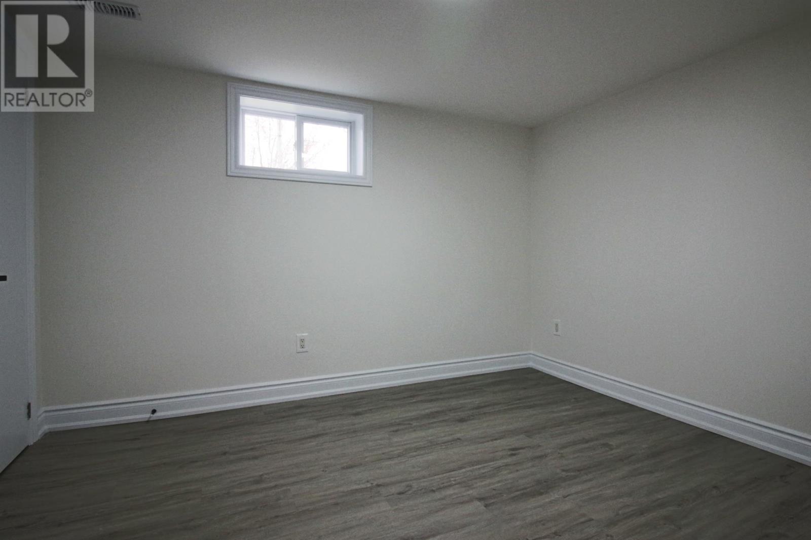 35 Walnut ST - 34