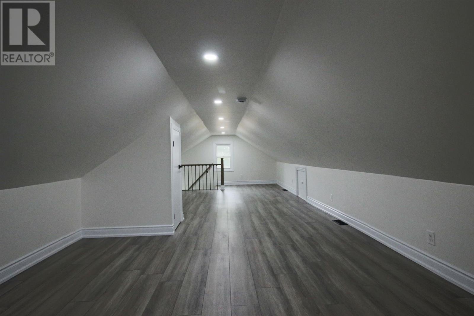35 Walnut ST - 27