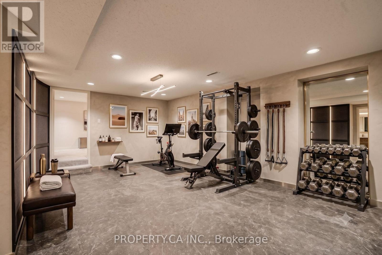 143 CAMBRIDGE CRESCENT - 45