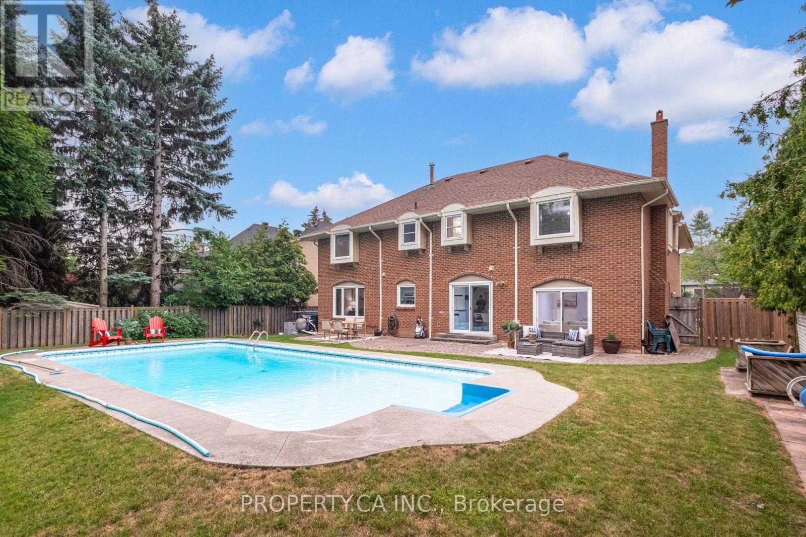 143 CAMBRIDGE CRESCENT - 50