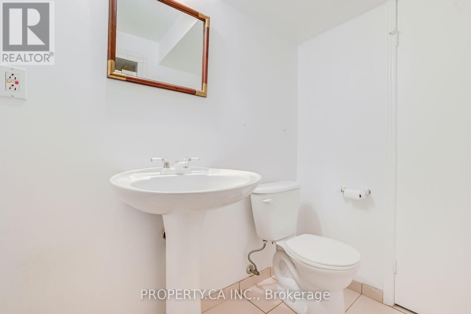 143 CAMBRIDGE CRESCENT - 47