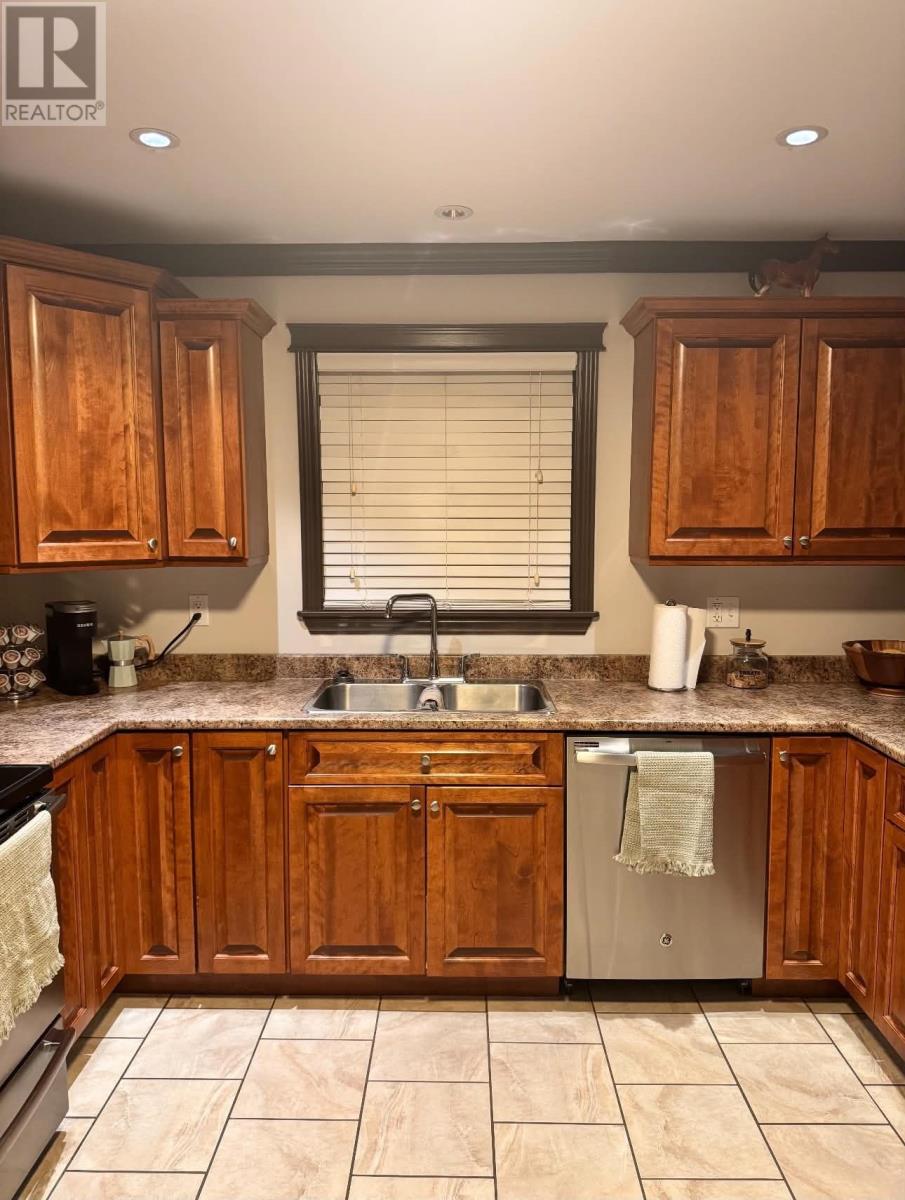 18 Capri Court - 13