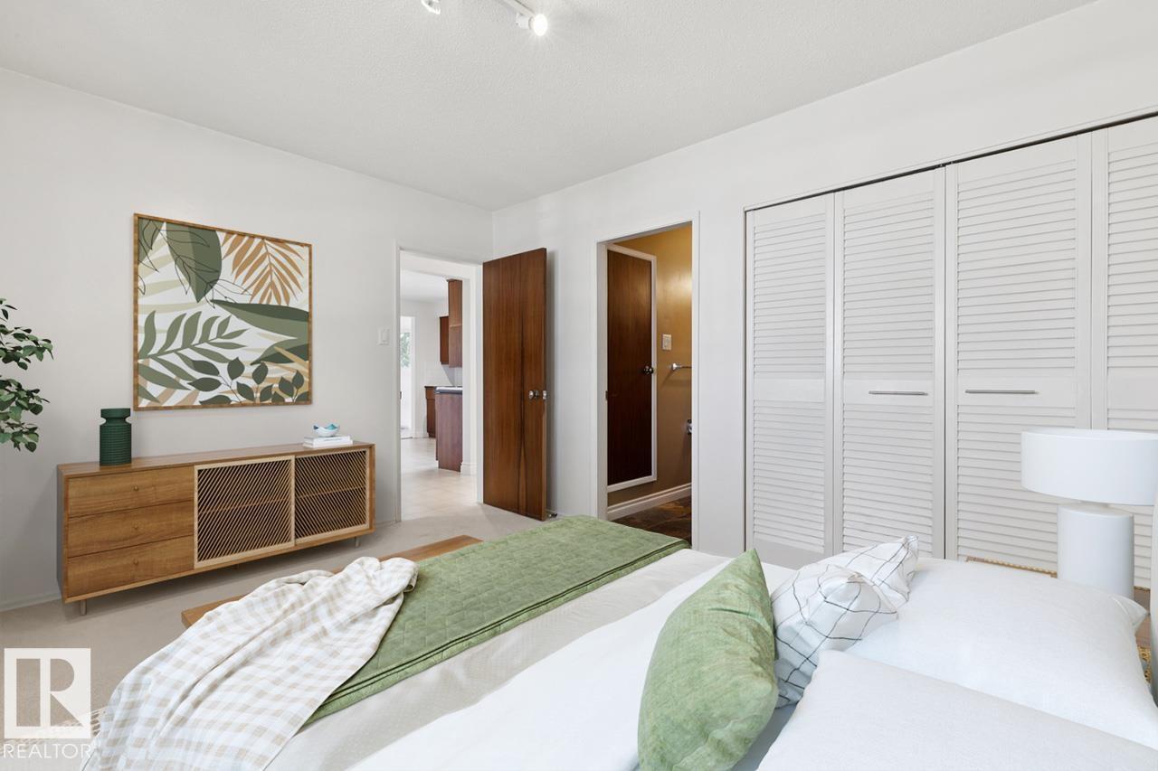 11519 42 AV NW - 14