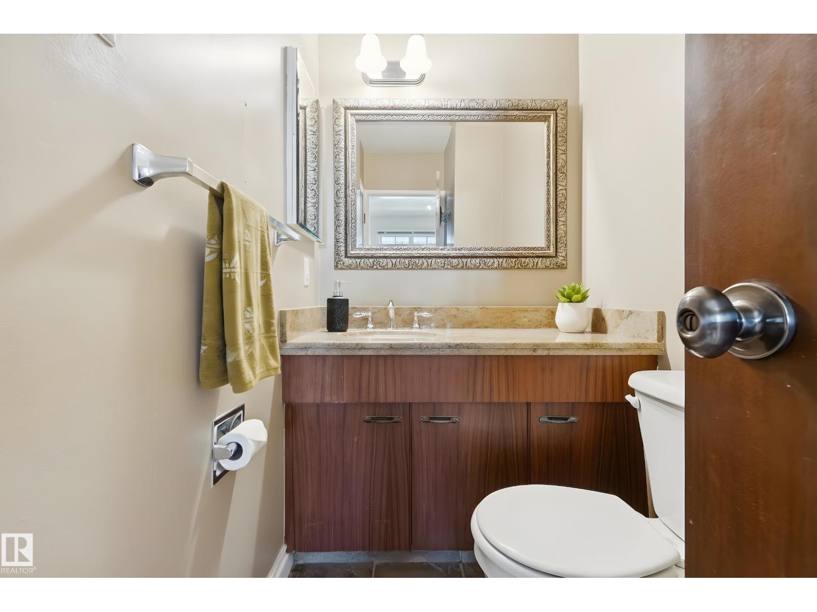 11519 42 AV NW - 15