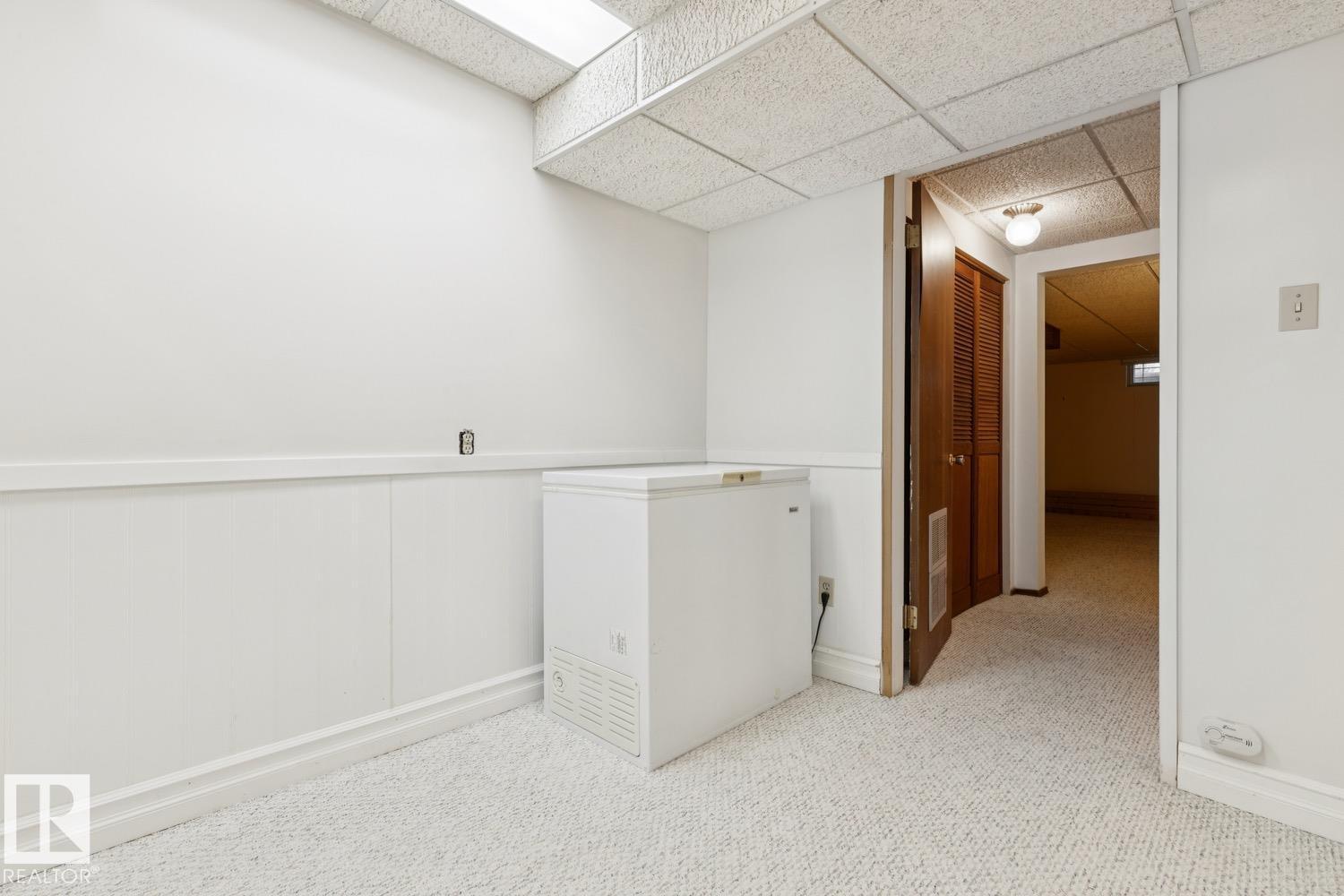 11519 42 AV NW - 26