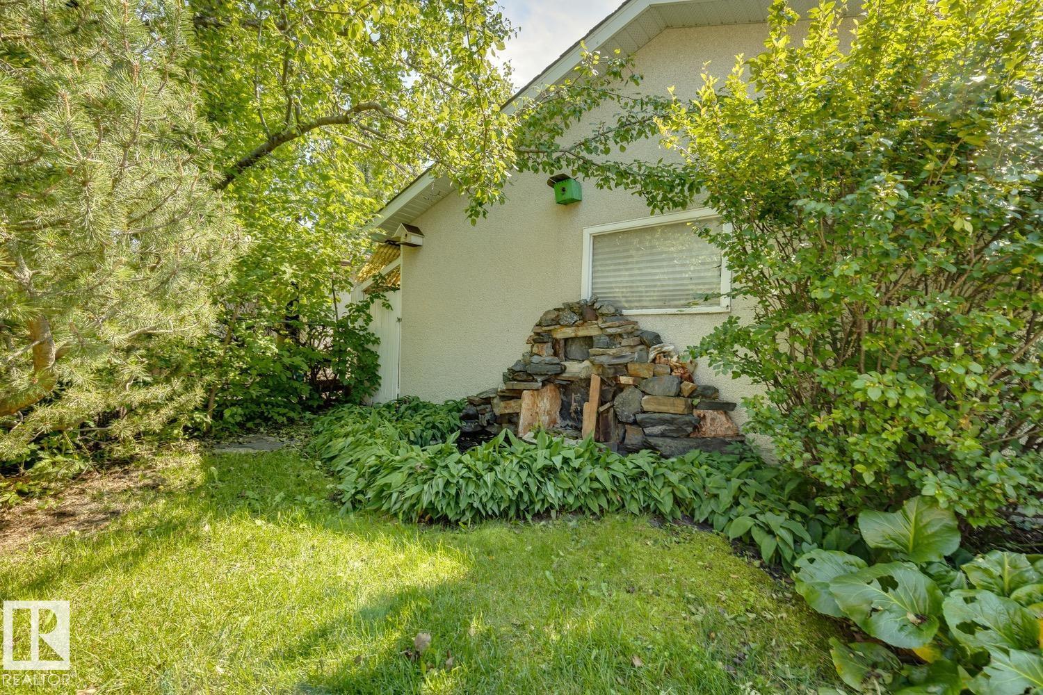 11519 42 AV NW - 36