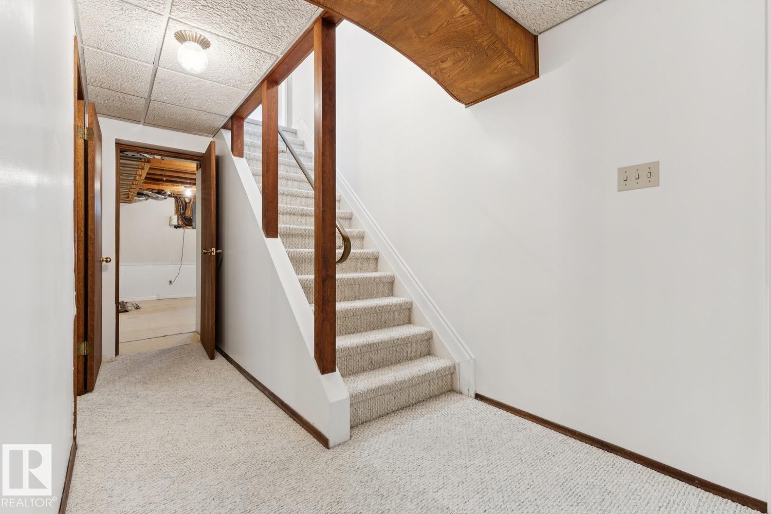 11519 42 AV NW - 20