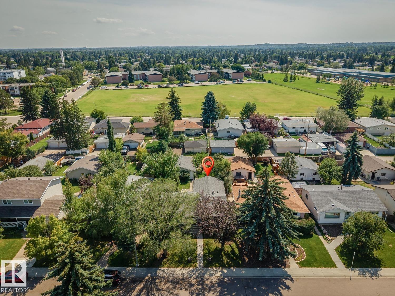 11519 42 AV NW - 39