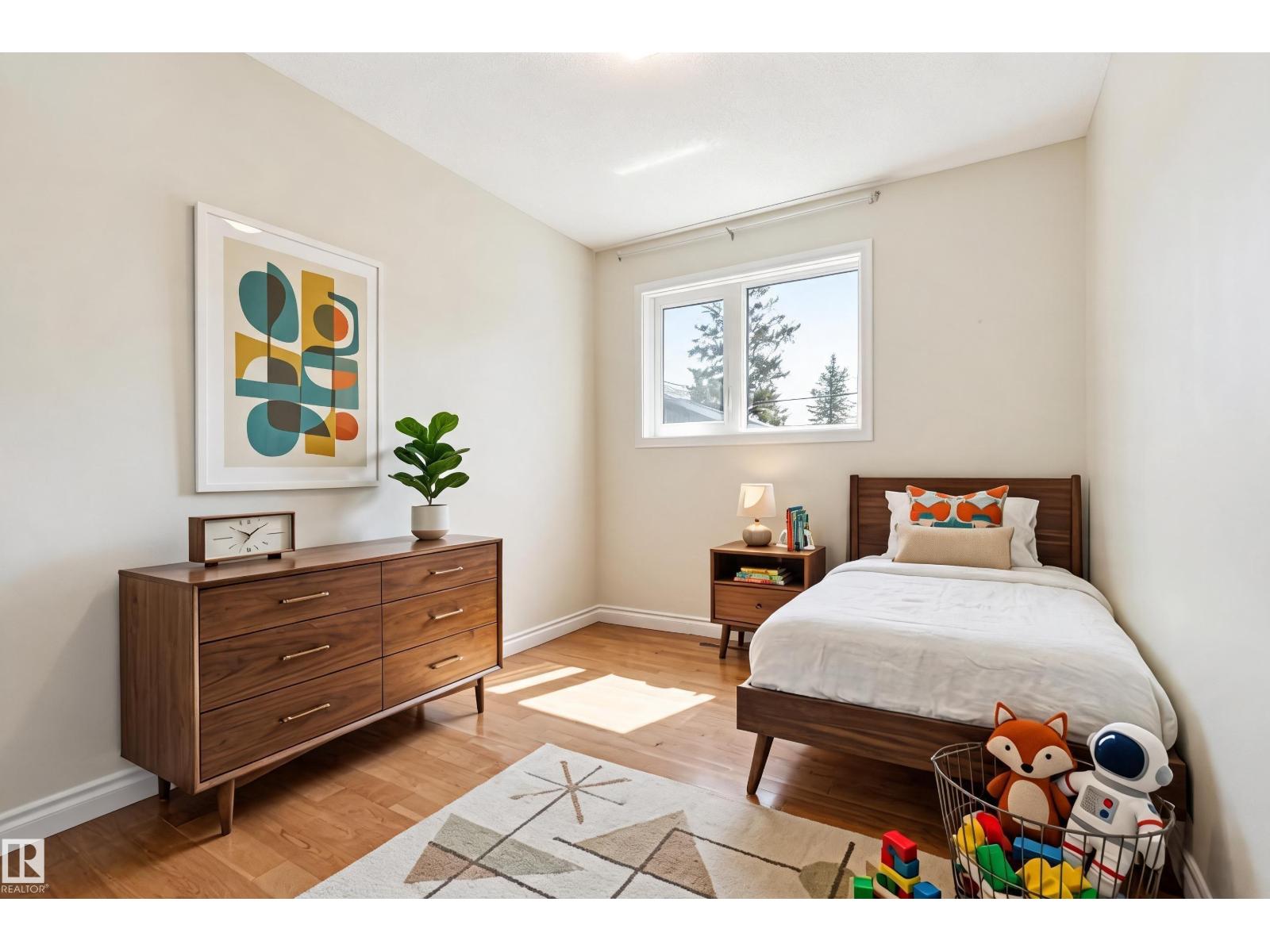 11519 42 AV NW - 17