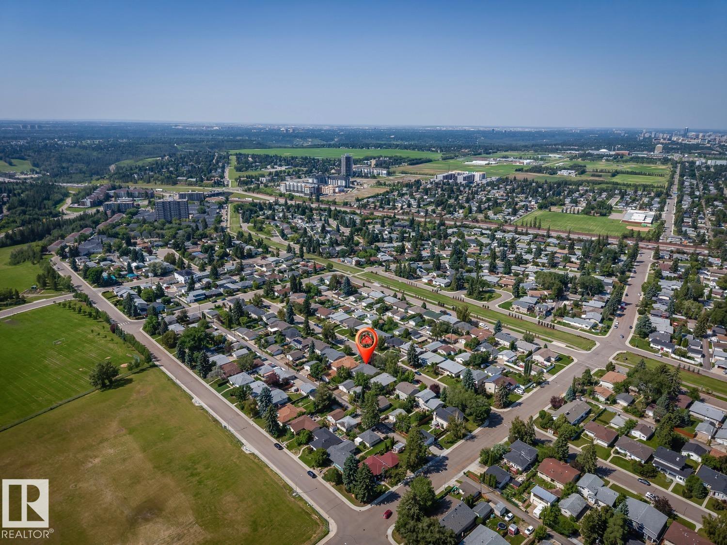 11519 42 AV NW - 42