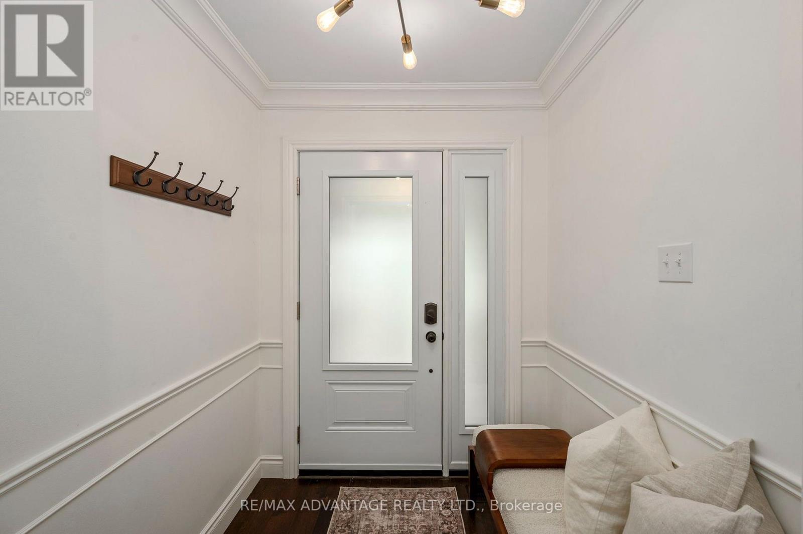 12 SPENCER CRESCENT - Image 4