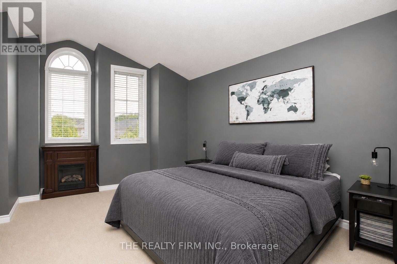 884 REEVES AVENUE - 27