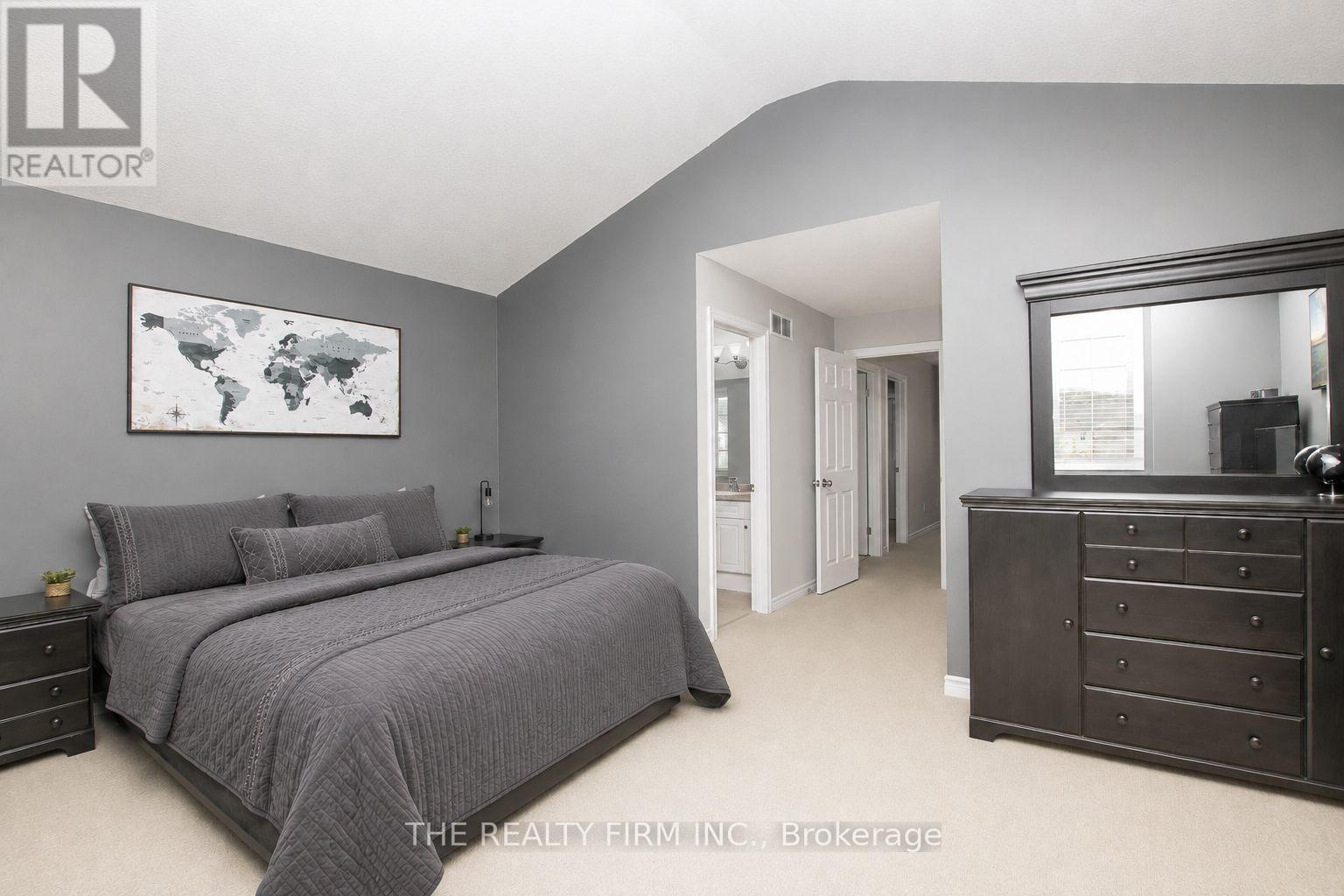 884 REEVES AVENUE - 28