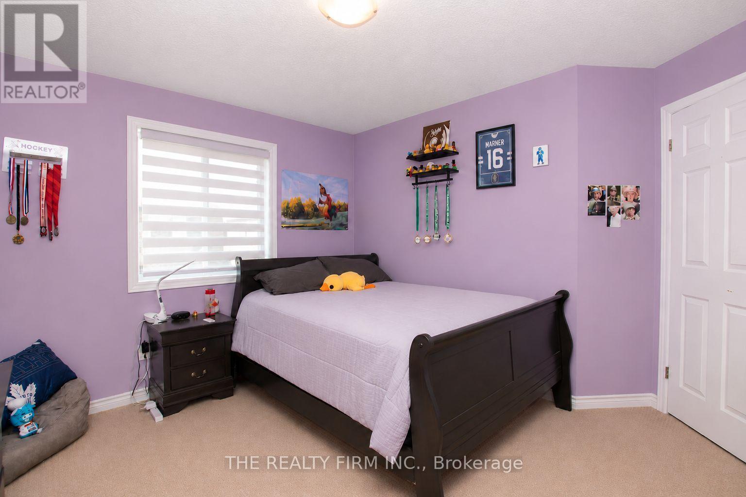 884 REEVES AVENUE - 35