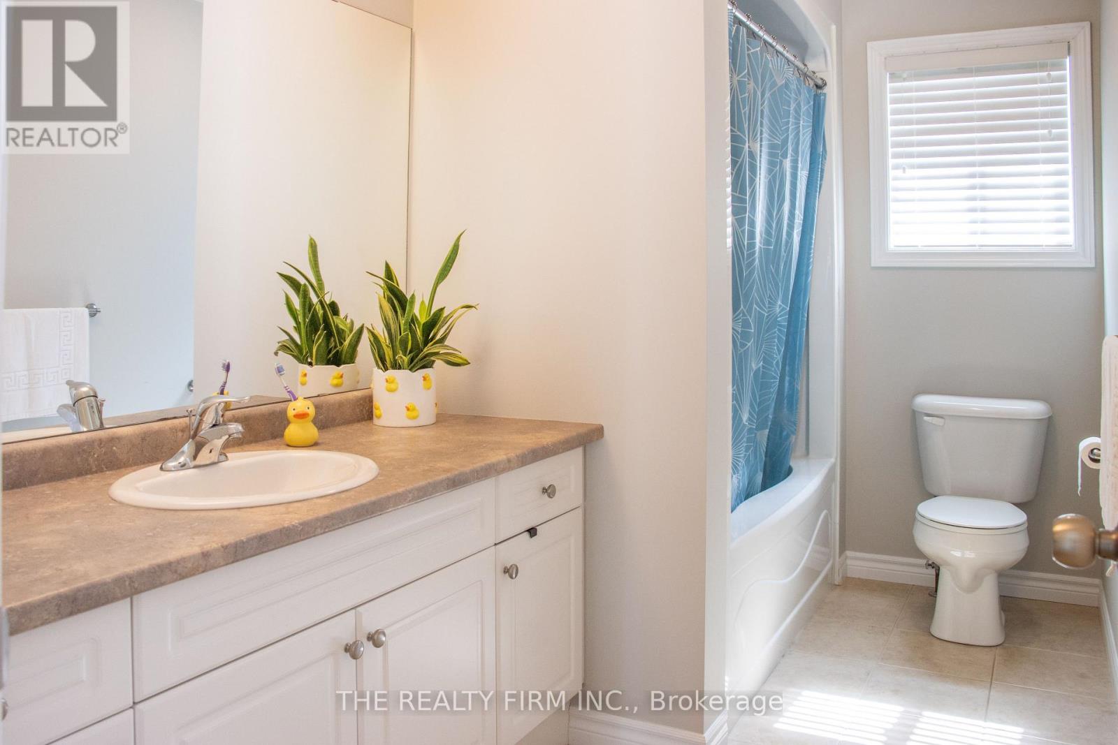 884 REEVES AVENUE - 39
