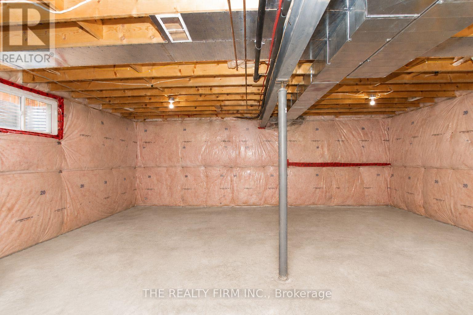 884 REEVES AVENUE - 40