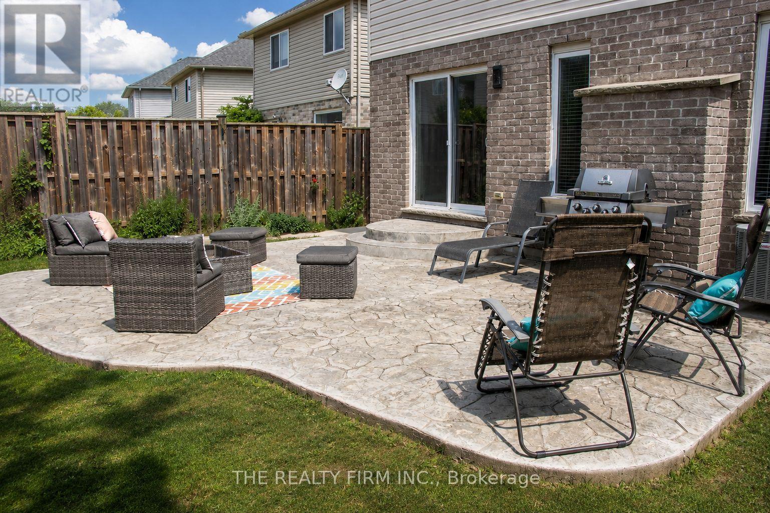 884 REEVES AVENUE - 41