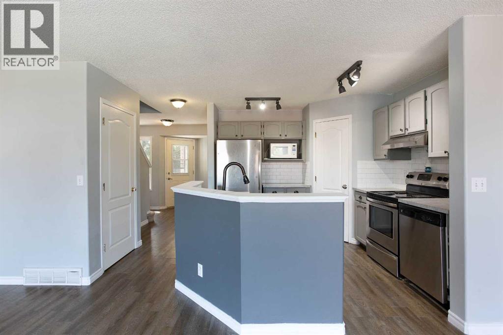 7269 Laguna Way NE - 4