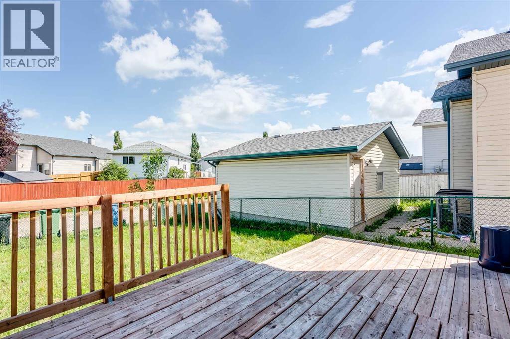 7269 Laguna Way NE - 27