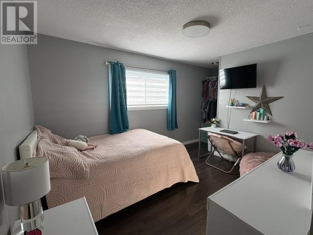 3241 Willard AVE - 21